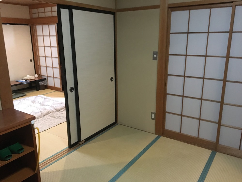 Japanese-Style Room, Smoking, Shared Bathroom photo 2
