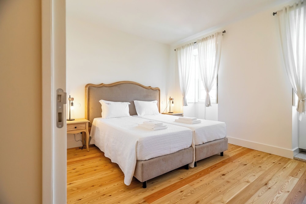 Junior Suite, Courtyard View