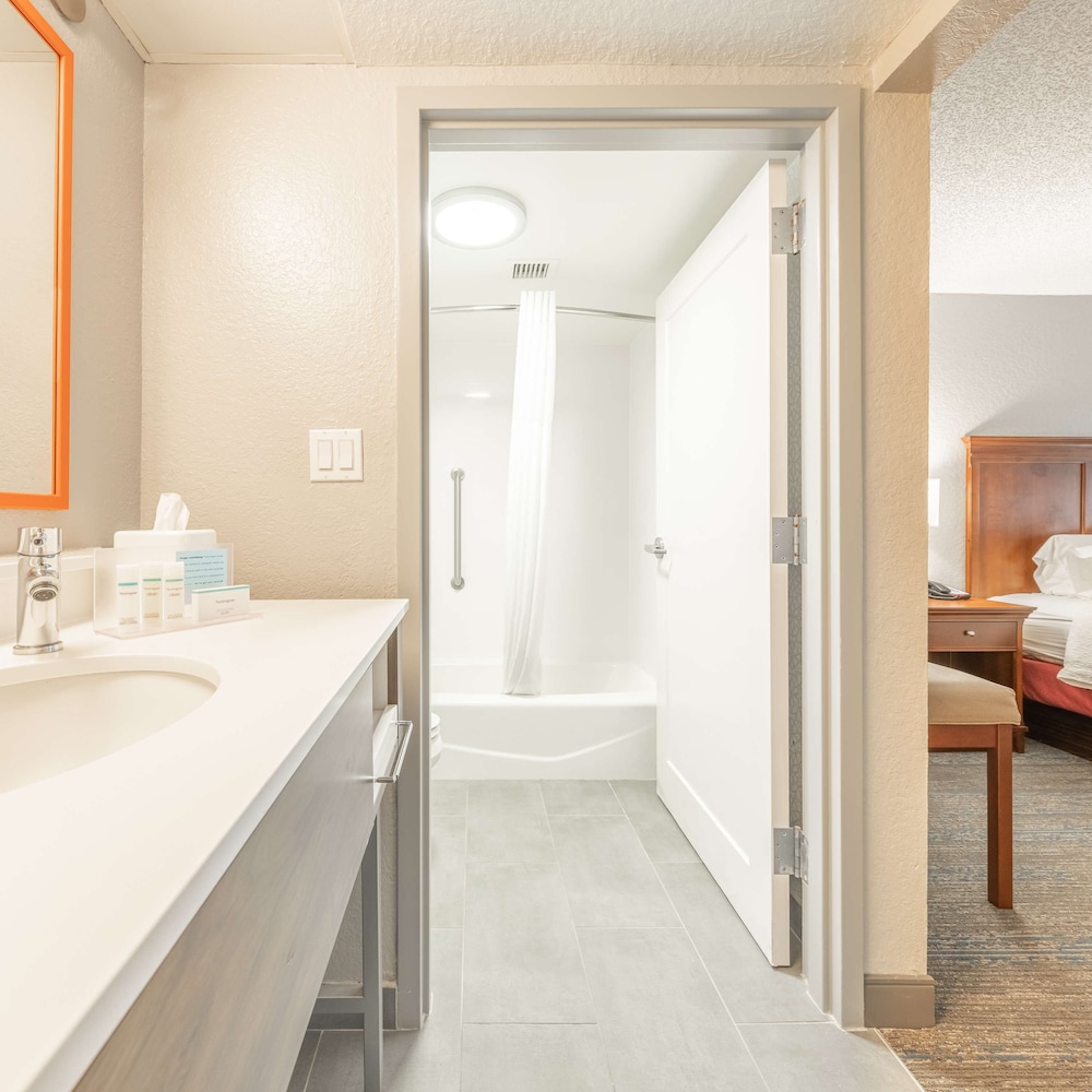 Suite, Non Smoking - Photo 8