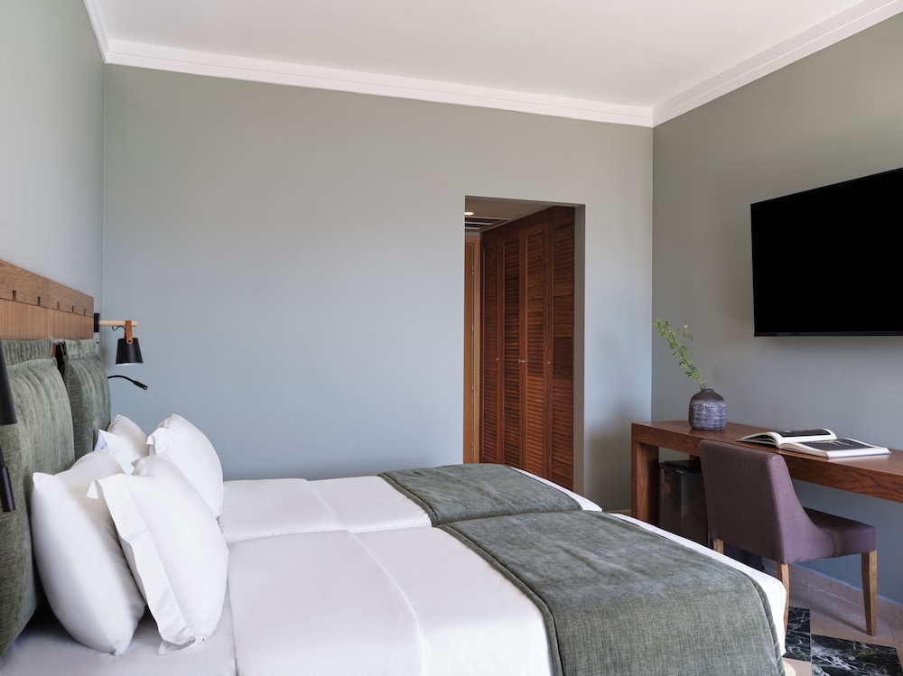 Superior Room, Balcony - Photo 6