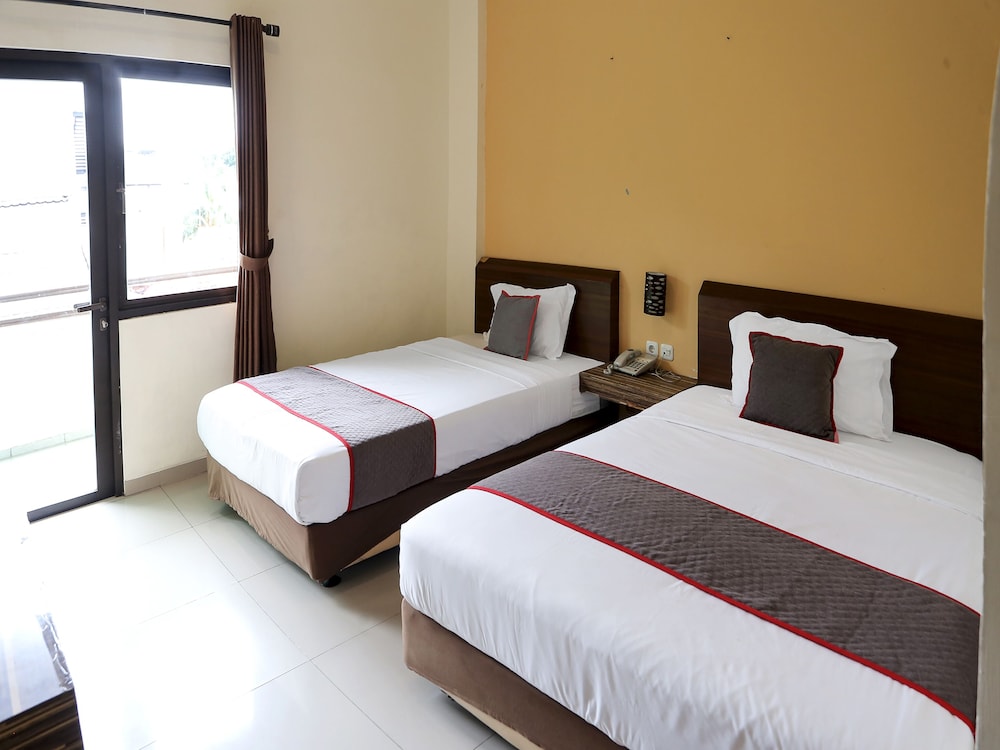 Deluxe Twin Room - Photo 1