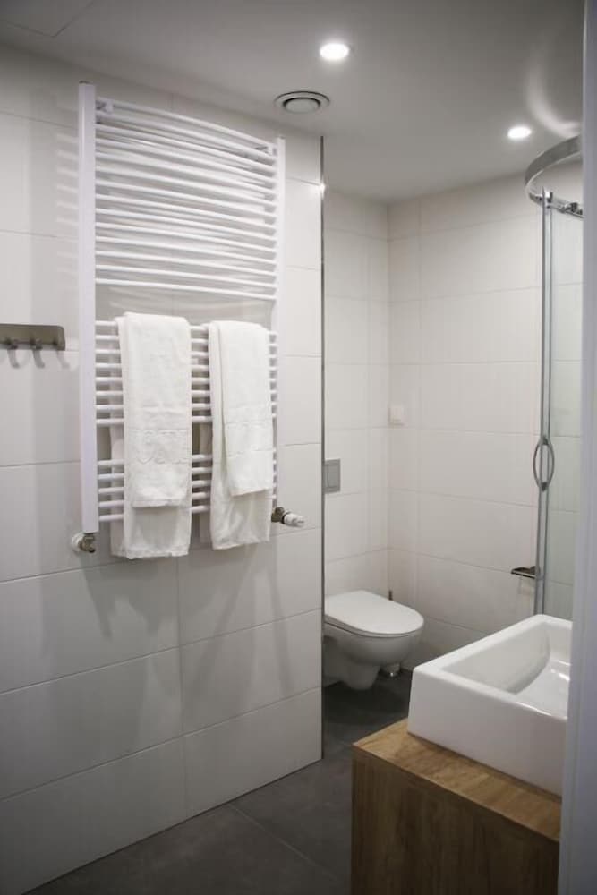 Triple Room - Photo 7