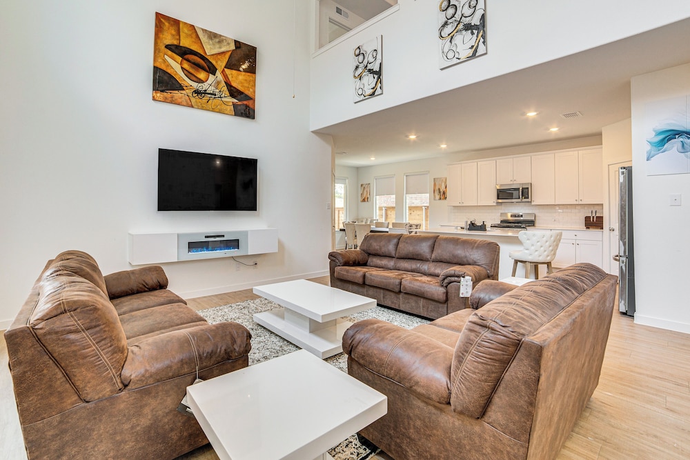 House (4 Bedrooms)
