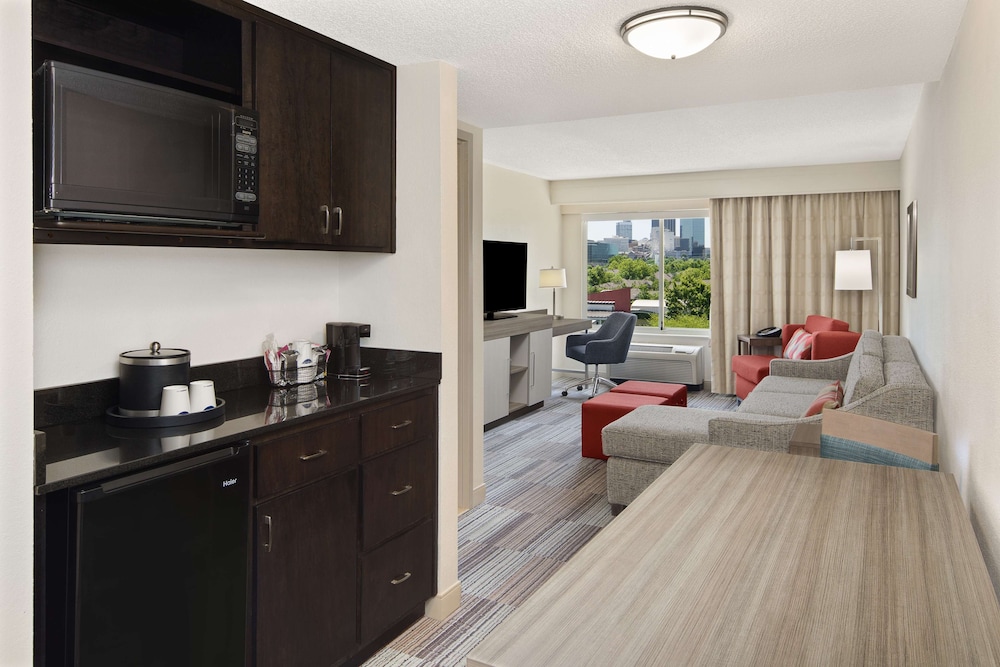 Suite, 1 King Bed, Non Smoking - Photo 3