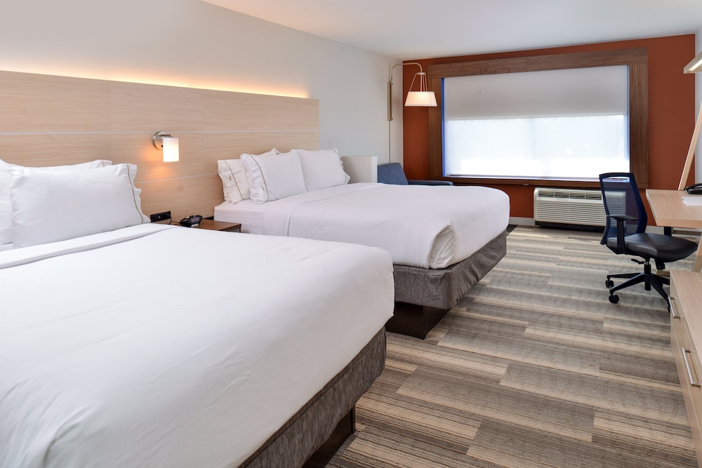Suite, 2 Queen Beds (Additional Living Area) photo 3