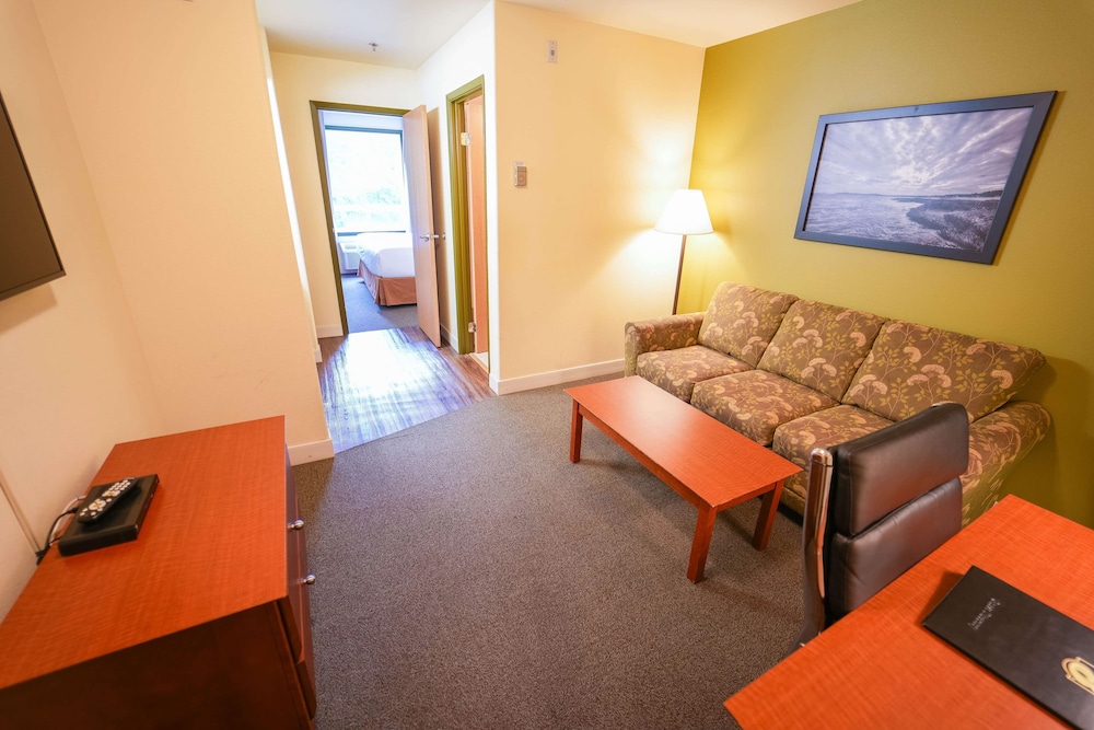Junior Suite, 1 Bedroom, Non Smoking (1 King Bed) - Photo 8