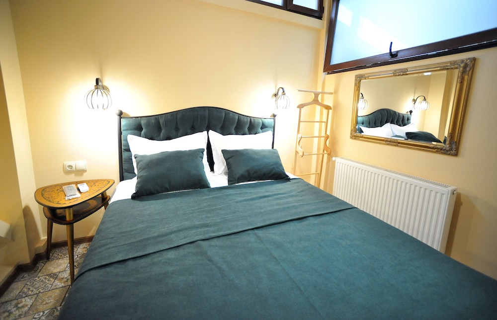 Economy Double Room photo 2