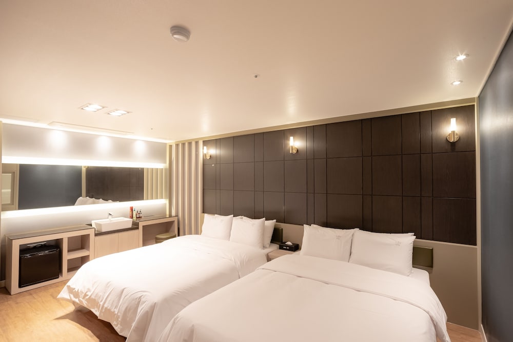 Suite Twin Room