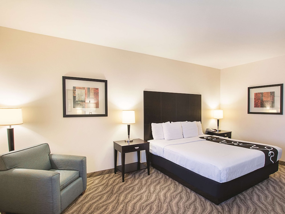Room, 1 King Bed, Non Smoking - Photo 1