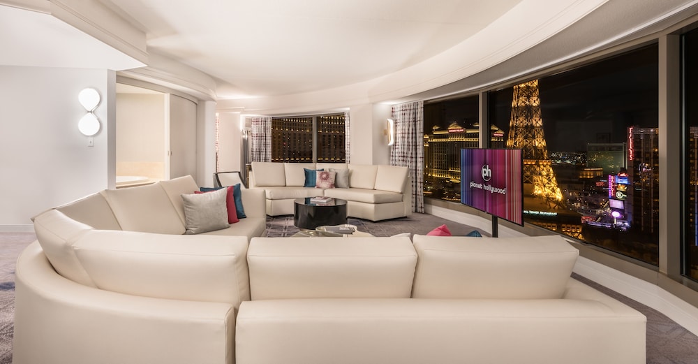Ultra Panorama Suite, 1 King Bed, Non Smoking (Newly Renovated) - Photo 1