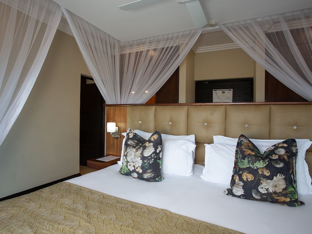 Villa photo 1