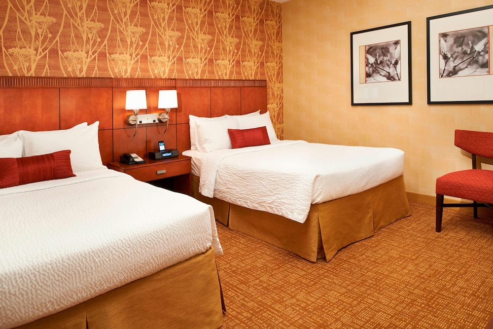Suite, 1 Bedroom, Courtyard View photo 1