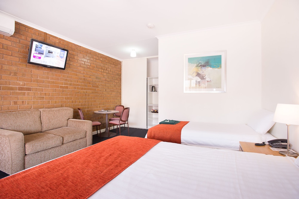Deluxe Twin Room photo 3