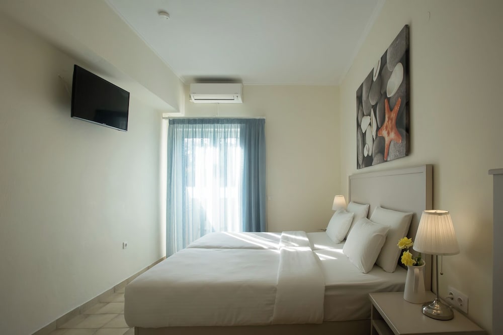 Standard Double or Twin Room, Balcony - Photo 1