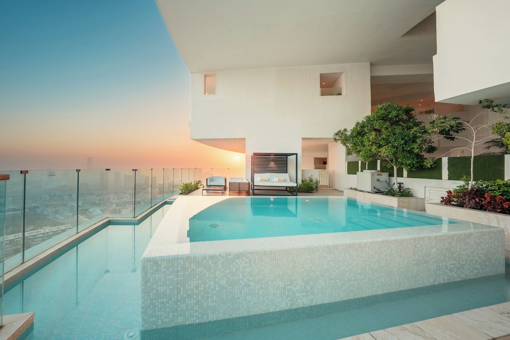2 BED | Sky Villa w/Pool thumbnail 6