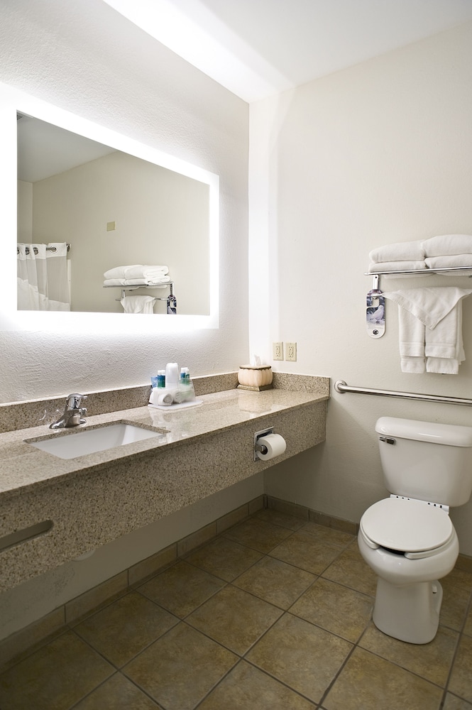 Suite, Multiple Beds - Photo 2