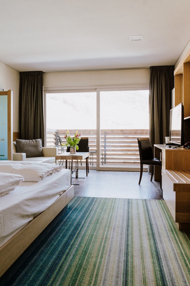 Standard Double or Twin Room photo 2
