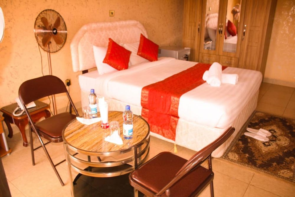 Deluxe Suite photo 1