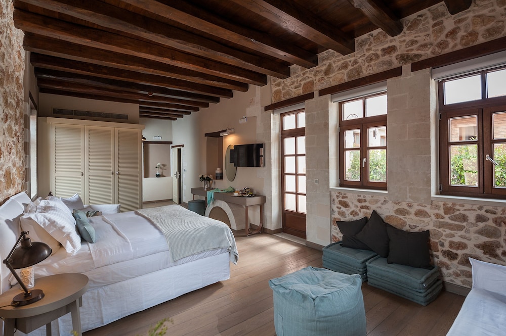 Superior Suite, 1 King Bed with Sofa bed , Porch