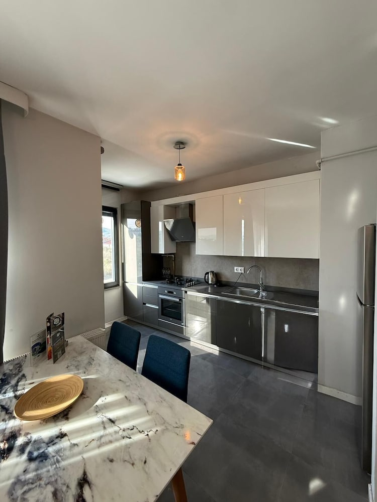 Classic Suite, 2 Bedrooms - Photo 4