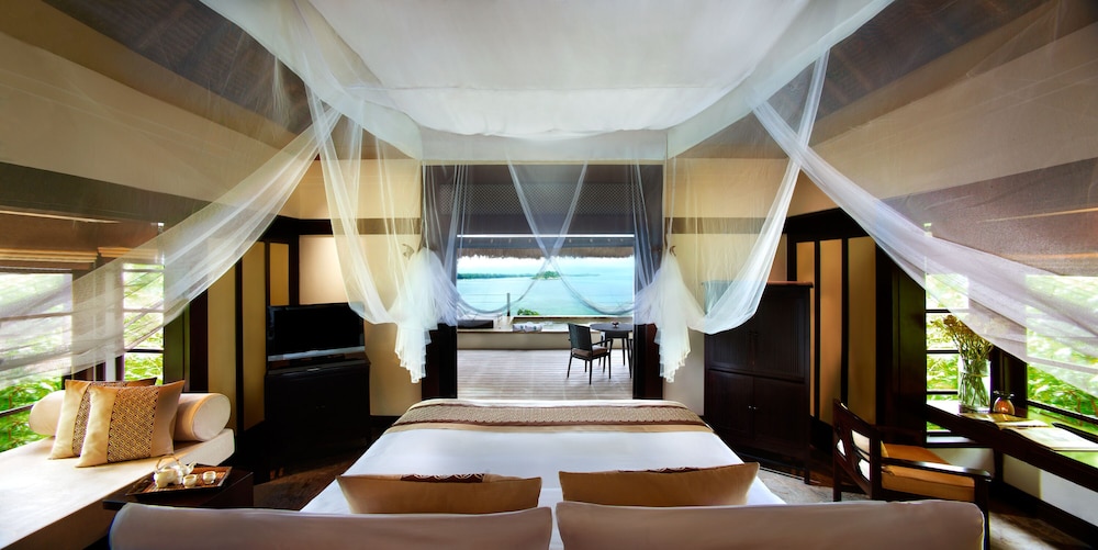 Two Bedrooms Rainforest Oceanfront Villa - Photo 3