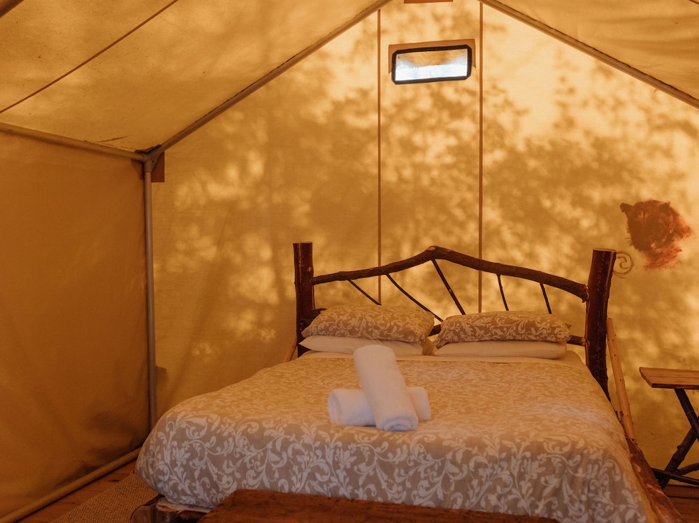 Superior Tent, 1 Queen Bed, Balcony photo 2