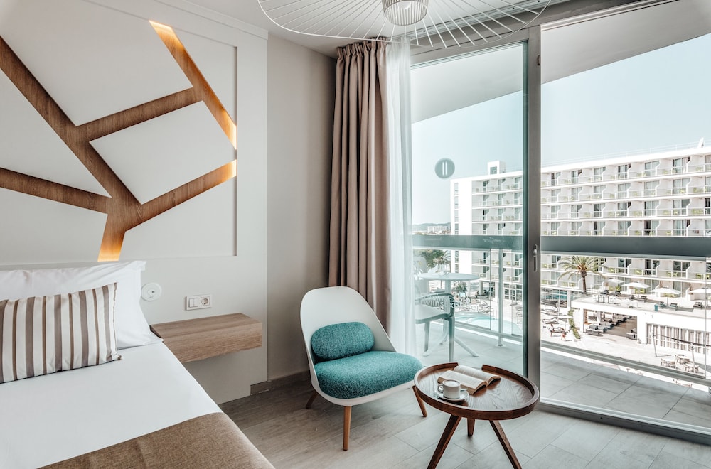 Double Room Single Use, Balcony, Pool View (Life)