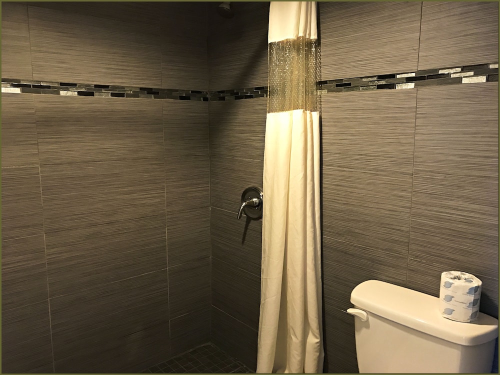 Standard Room, 2 Double Beds - Photo 2