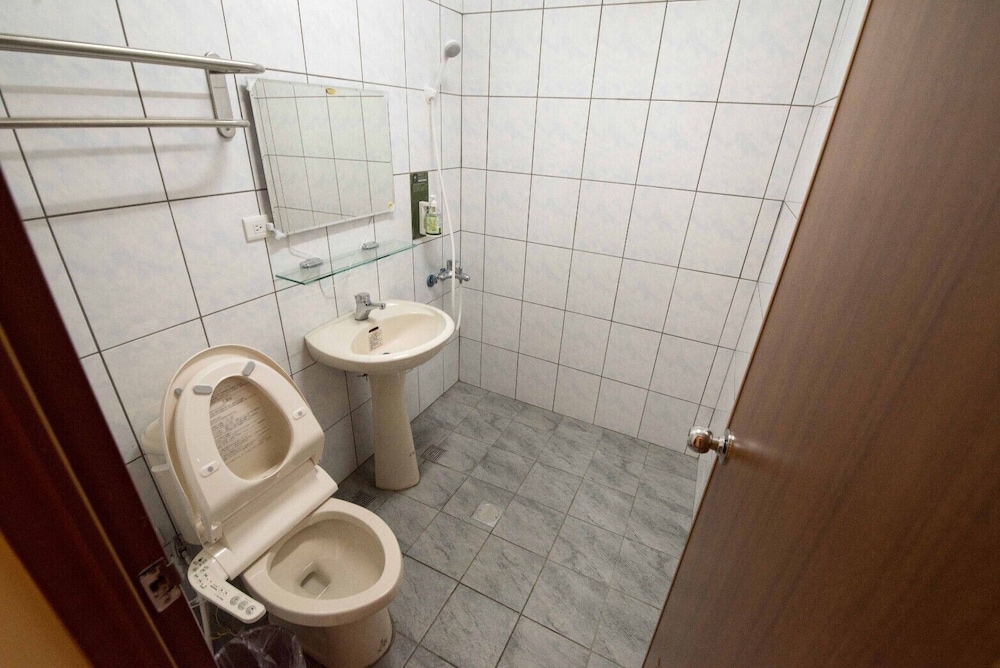 Basic Double Room photo 2