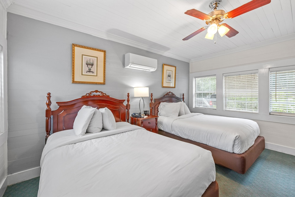 Premium Suite, 2 Double Beds, Non Smoking photo 1