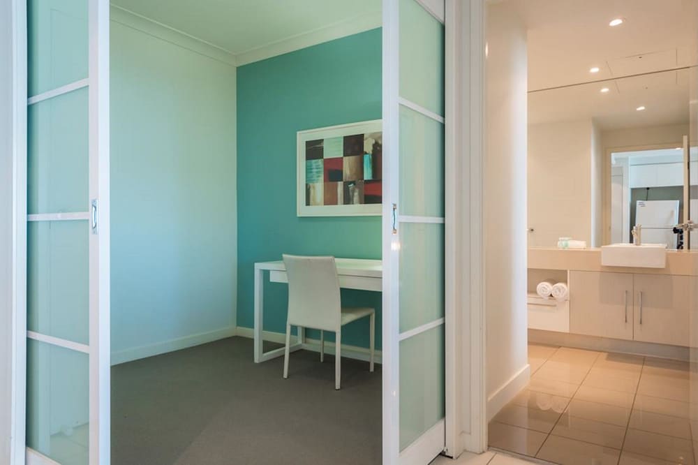 1 Bedroom + Study, Hinterland View thumbnail 5