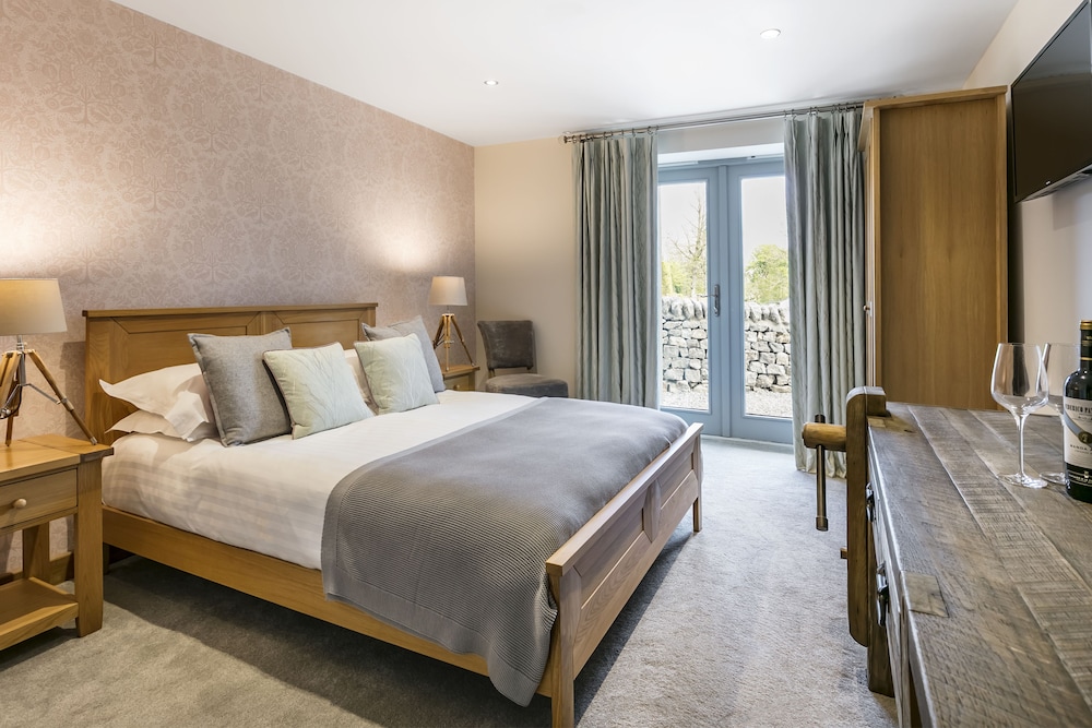 Deluxe King Room - Photo 1