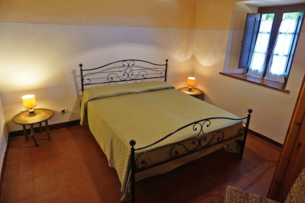Apartment, 1 Queen Bed with Sofa bed, Courtyard View, Ground Floor photo 1