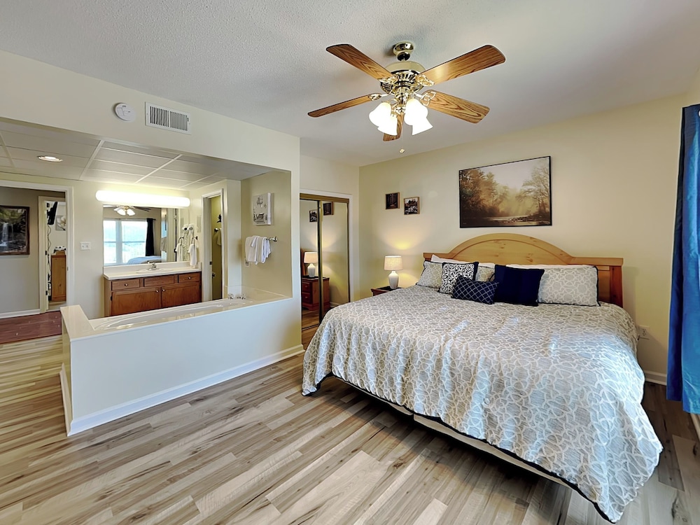 Condo, Multiple Beds, Pool Access, City View (#133 - No Pets)