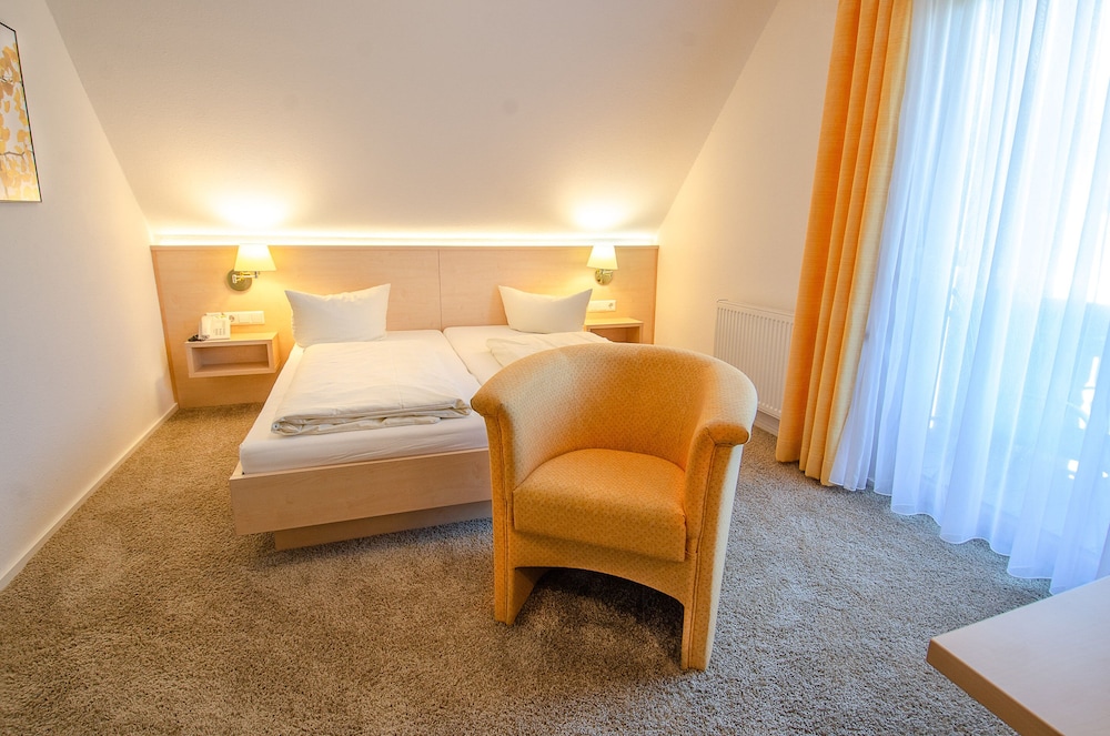 Standard Double Room - Photo 2