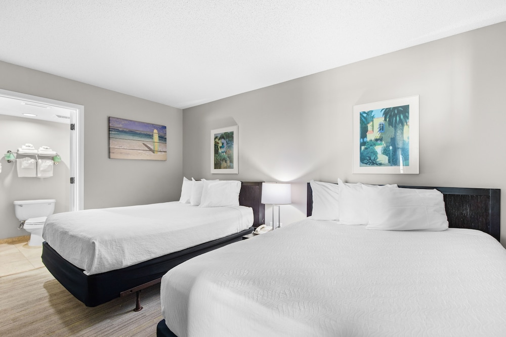 Standard Condo, 2 Bedrooms, Partial Ocean View photo 2