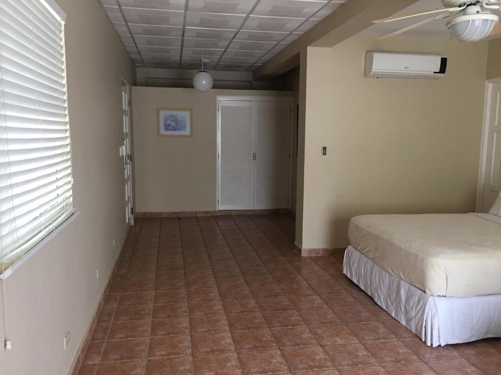 Deluxe Room, 2 Queen Beds photo 2