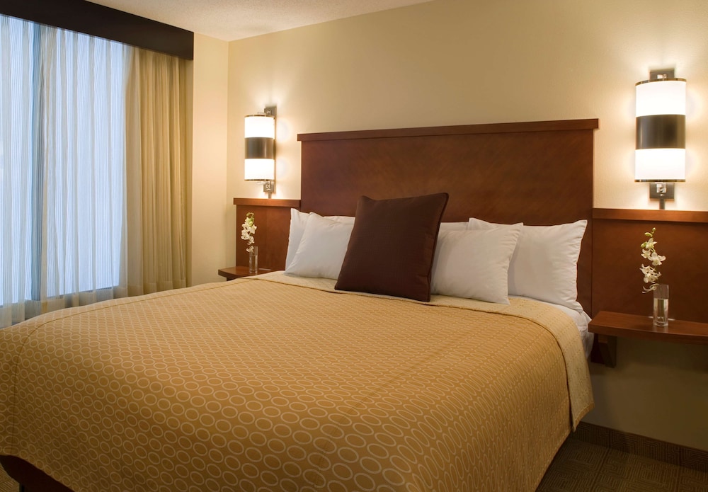 Room, 1 King Bed, Accessible Bathtub