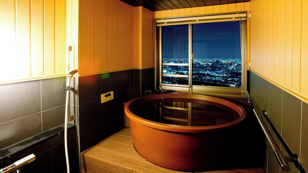 Japanese Modern Room with Attached Bath photo 2