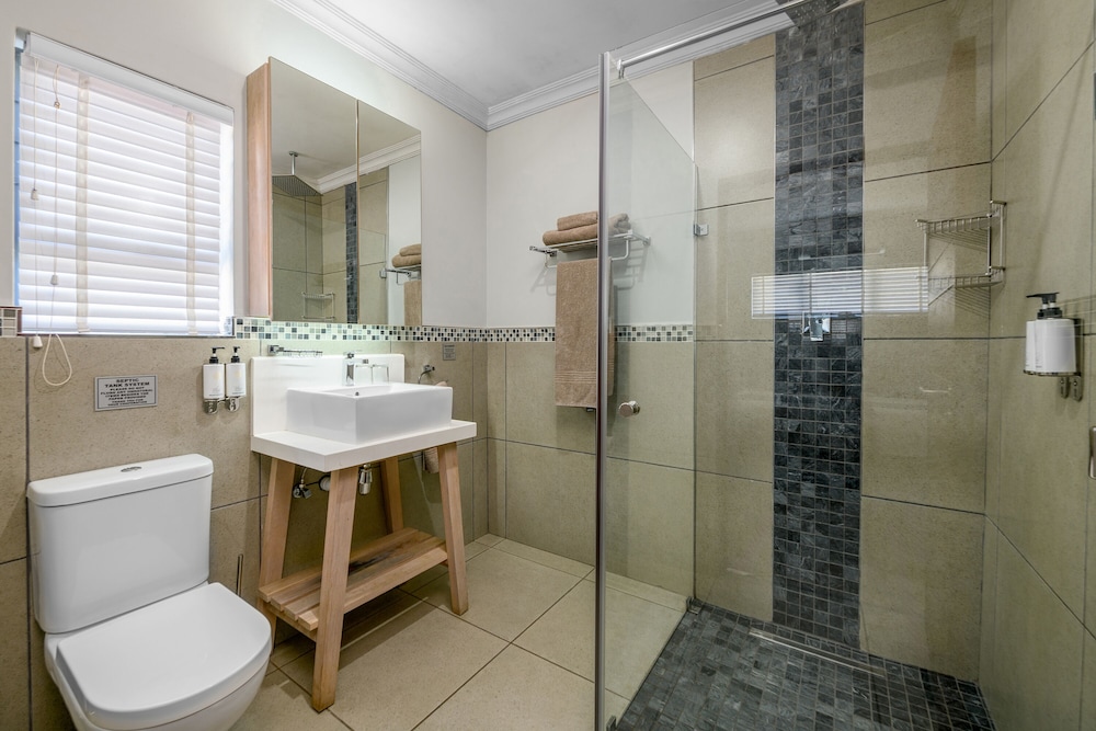 Twin Room with Patio Wheelchair Friendly