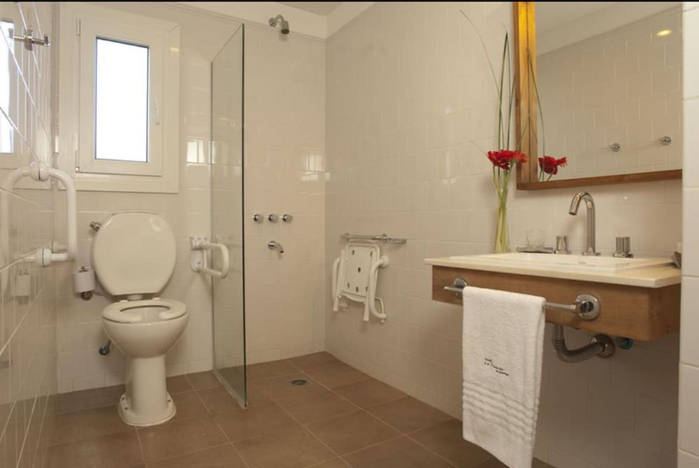 Standard Double or Twin Room photo 3