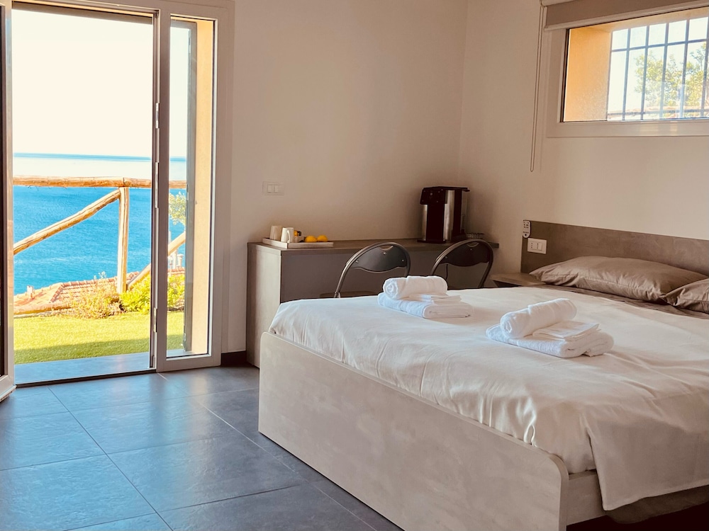 Superior Room, Sea View
