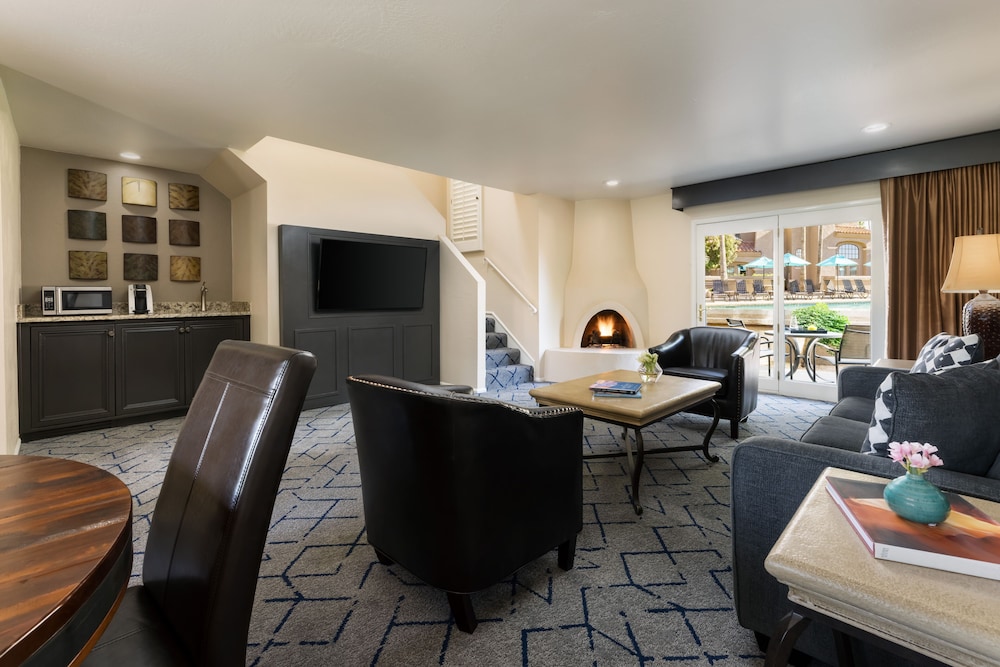 Villa, 1 King Bed With Sofa Bed