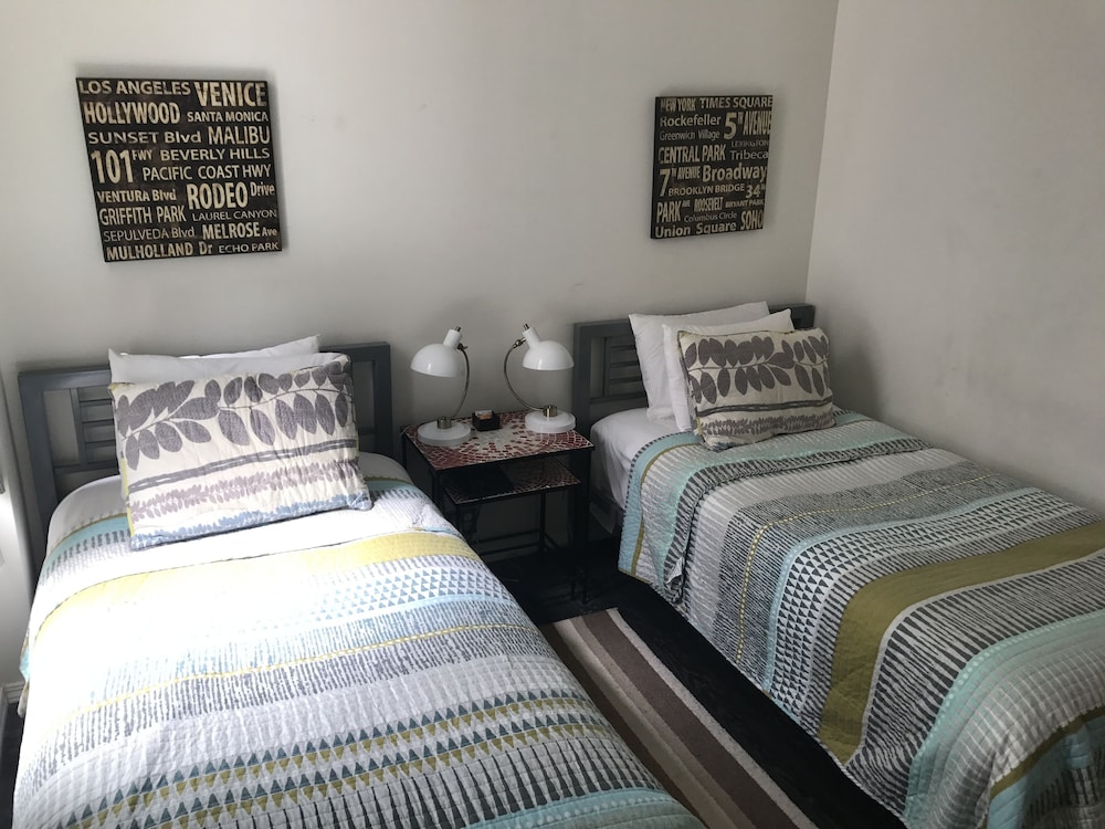 Standard Twin Room, 2 Twin Beds - Photo 3