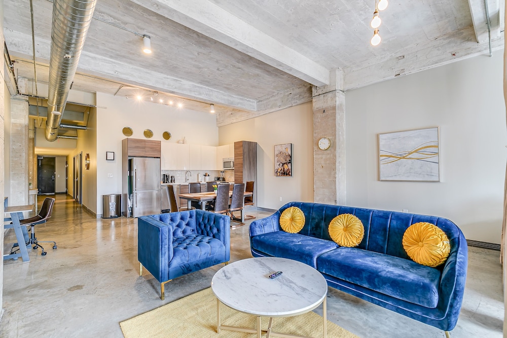 Royal Apartment, 2 Bedrooms, Kitchen, City View