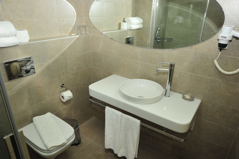 Standard Double or Twin Room photo 2