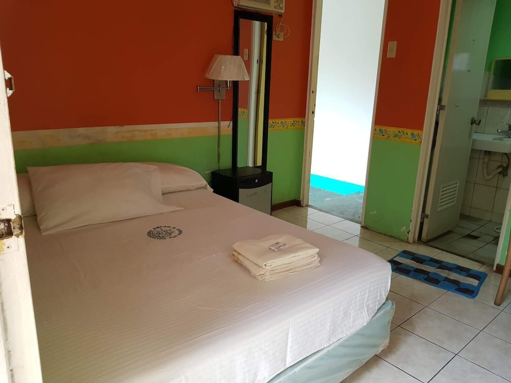 Basic Room, Garden Area