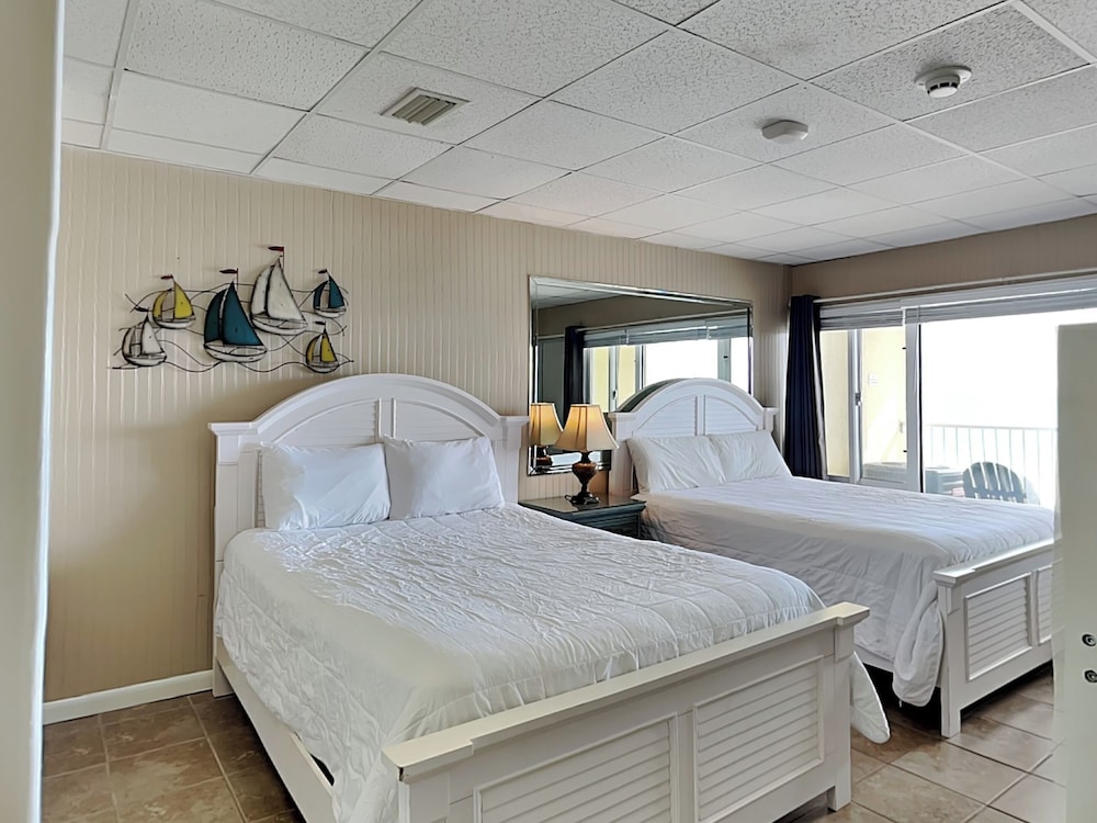 Condo, Multiple Beds, Balcony, Beach View (#520 - No Pets) photo 2