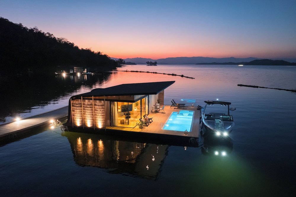 Private Pool Villa Suite - Photo 8