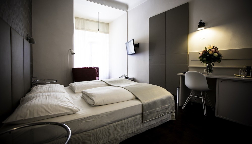 Classic Double Room - Photo 5